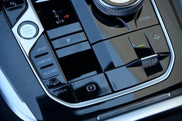 Photo of 2024 Black Sapphire Metallic BMW X7