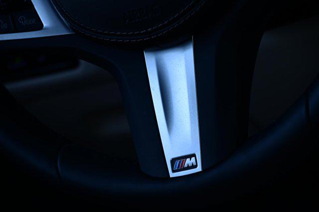 Photo of 2024 Mineral White Metallic BMW X7