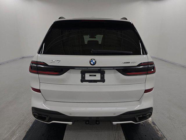 Photo of 2024 Mineral White Metallic BMW X7