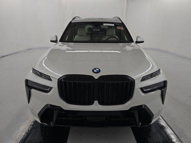 Photo of 2024 Mineral White Metallic BMW X7