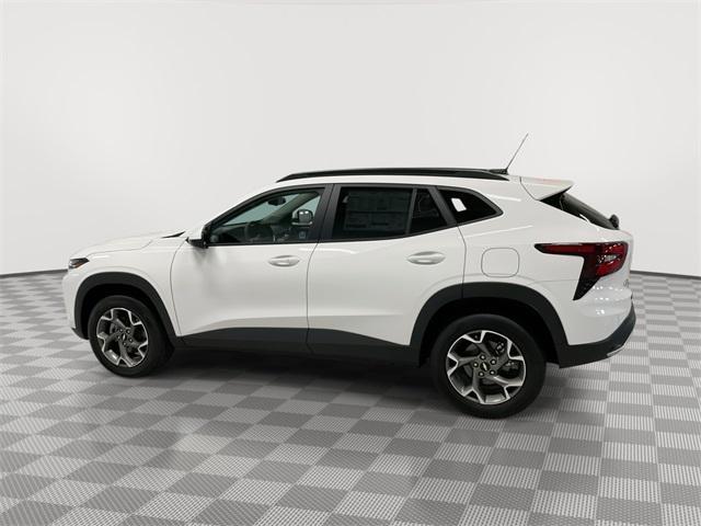Photo of 2025 Summit White Chevrolet Trax