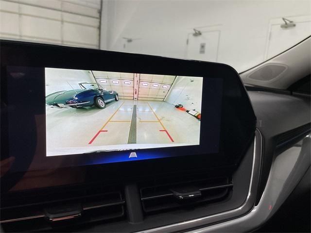 Photo of 2025 Summit White Chevrolet Trax