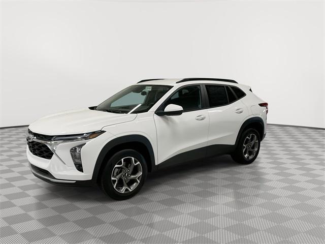 Photo of 2025 Summit White Chevrolet Trax