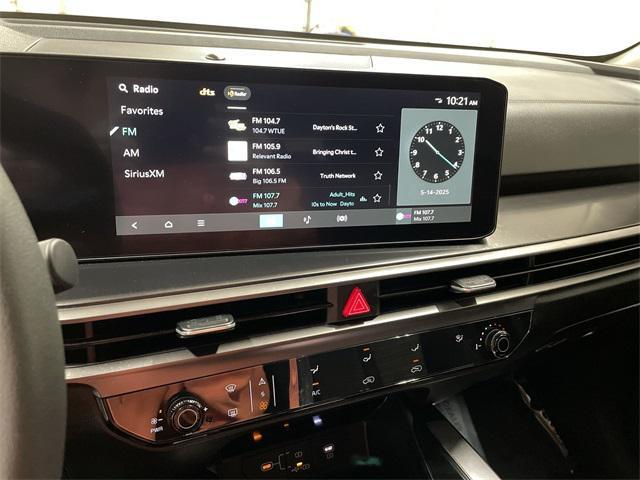 Photo of 2024 Everlasting Silver Kia Sorento