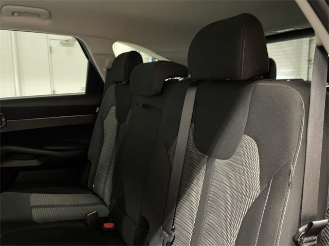 Photo of 2024 Everlasting Silver Kia Sorento