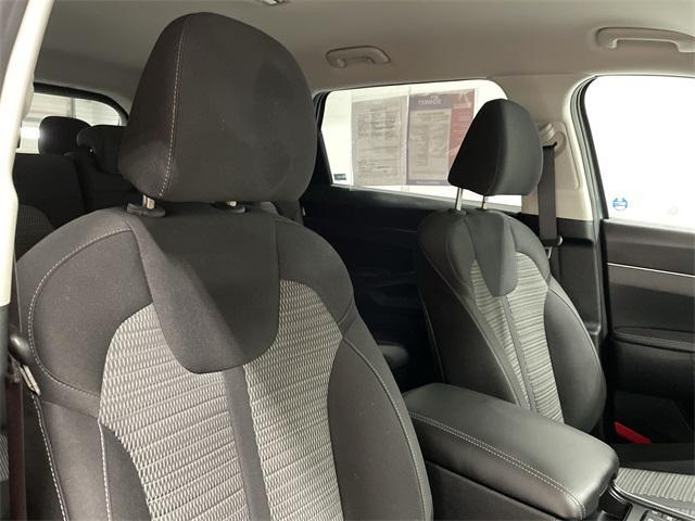 Photo of 2024 Everlasting Silver Kia Sorento