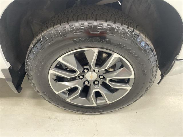 Photo of 2025 Summit White Chevrolet Silverado 1500
