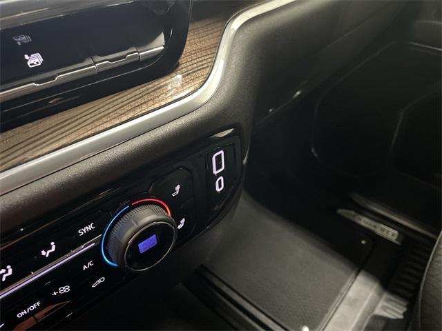 Photo of 2025 Summit White Chevrolet Silverado 1500