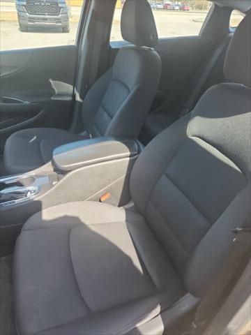 Photo of 2022 Mineral Gray Metallic Chevrolet Malibu