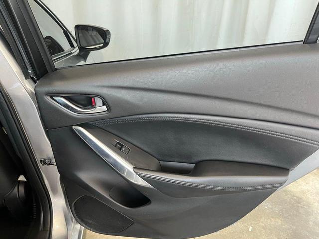 Photo of 2015 Liquid Silver Metallic Mazda Mazda6