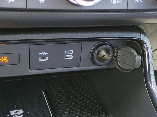 Photo of 2026 Crystal Honda CR-V Hybrid