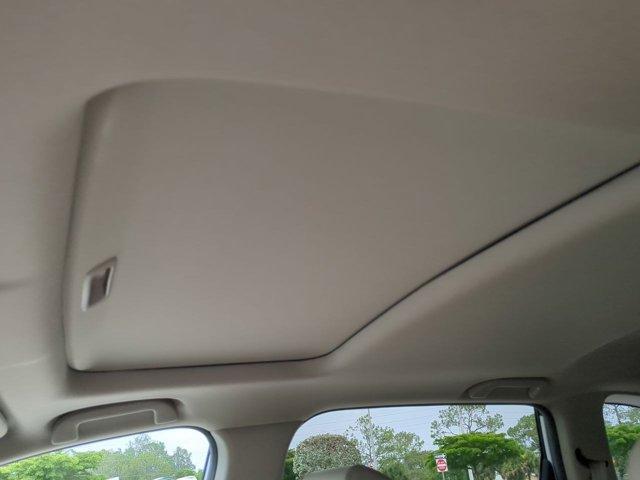 Photo of 2022 Platinum White Pearl Honda CR-V