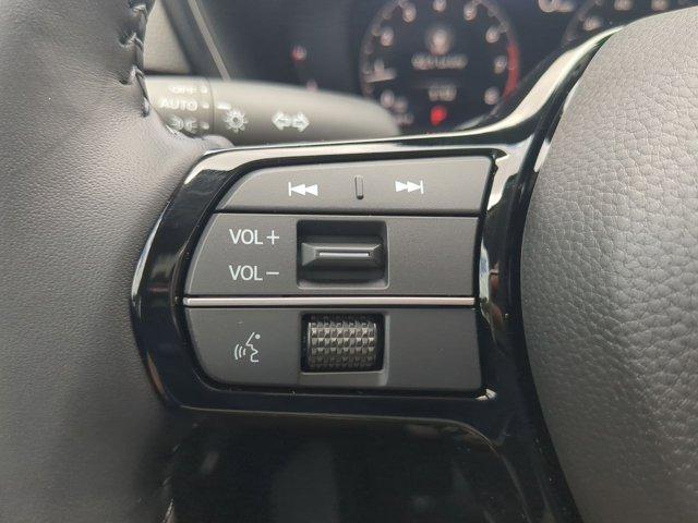 Photo of 2026 Platinum White Pearl Honda CR-V