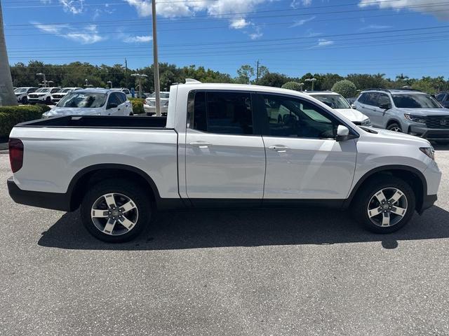 Photo of 2024 Platinum White Pearl Honda Ridgeline