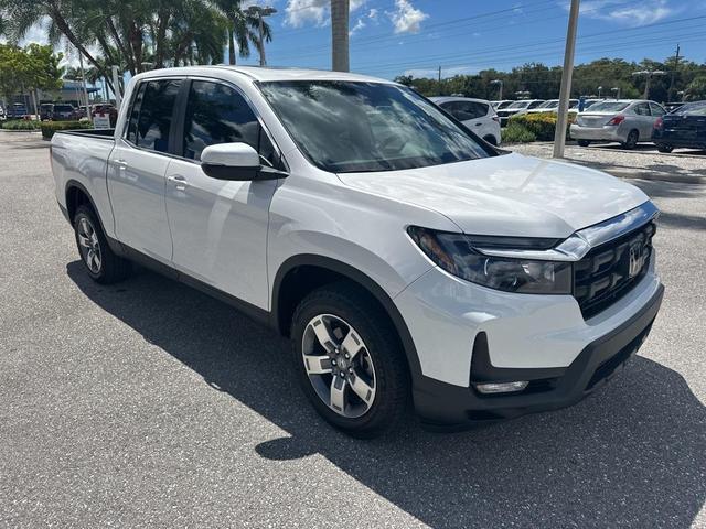 Photo of 2024 Platinum White Pearl Honda Ridgeline