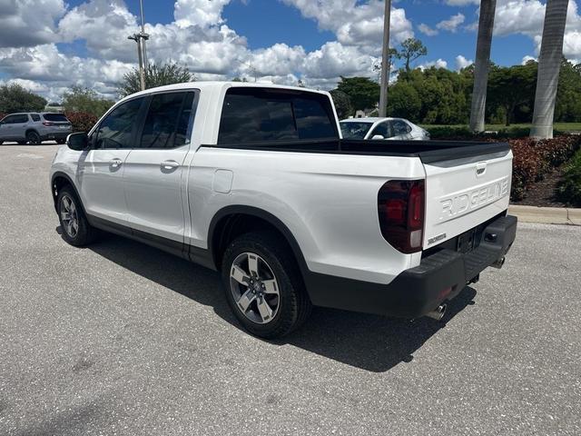 Photo of 2024 Platinum White Pearl Honda Ridgeline