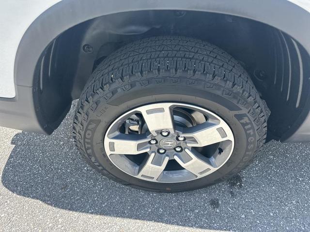 Photo of 2024 Platinum White Pearl Honda Ridgeline