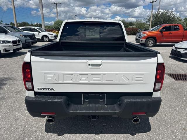 Photo of 2024 Platinum White Pearl Honda Ridgeline