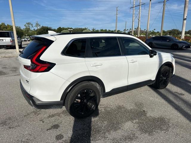 Photo of 2024 Platinum White Pearl Honda CR-V Hybrid