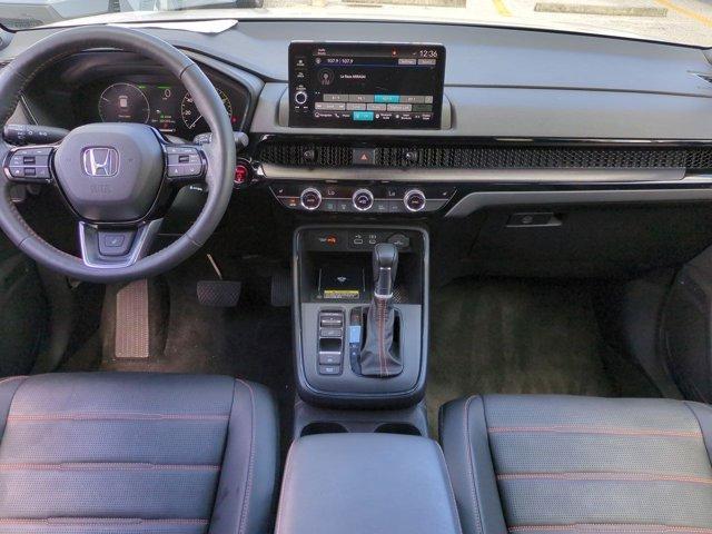 Photo of 2024 Platinum White Pearl Honda CR-V Hybrid
