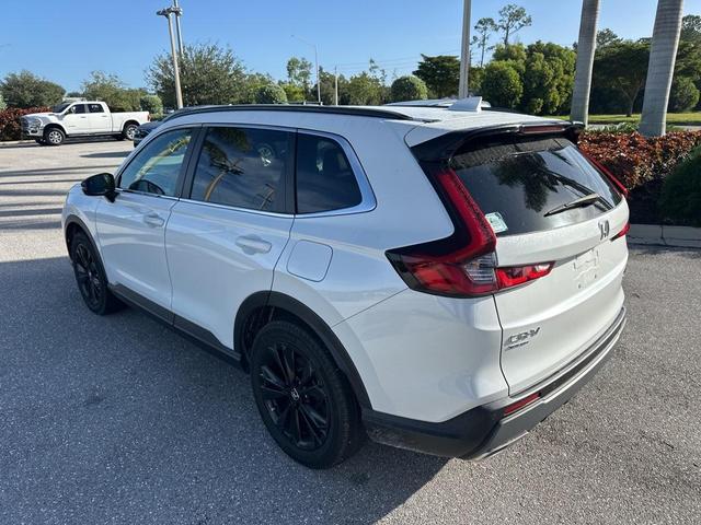 Photo of 2024 Platinum White Pearl Honda CR-V Hybrid
