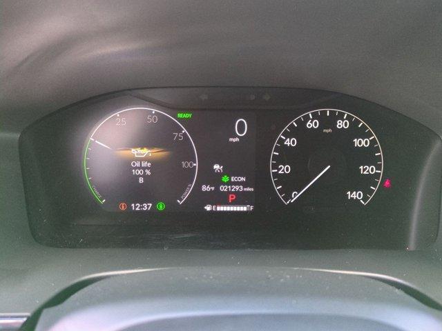 Photo of 2024 Platinum White Pearl Honda CR-V Hybrid