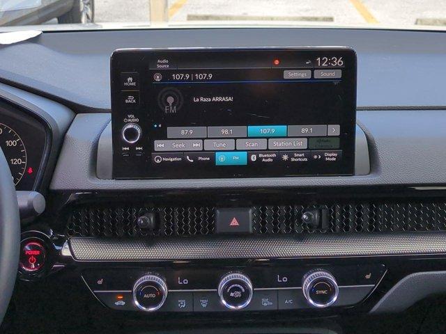 Photo of 2024 Platinum White Pearl Honda CR-V Hybrid
