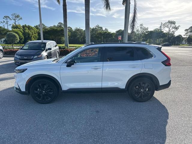 Photo of 2024 Platinum White Pearl Honda CR-V Hybrid