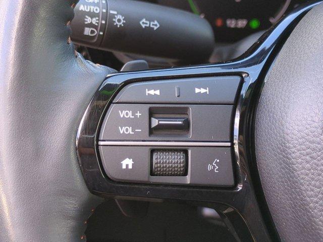 Photo of 2024 Platinum White Pearl Honda CR-V Hybrid