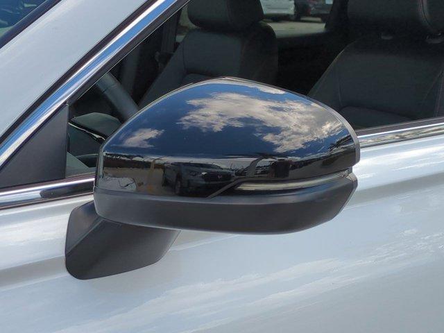 Photo of 2024 Platinum White Pearl Honda CR-V Hybrid