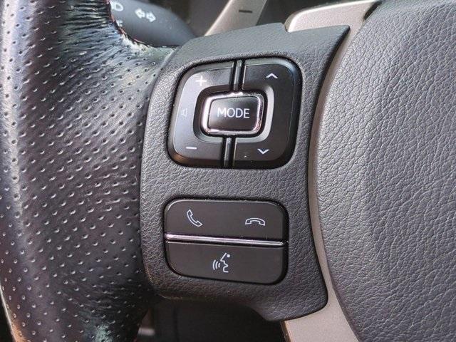 Photo of 2017 Silver Lexus IS 350