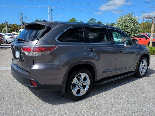 Photo of 2015 Predawn Gray Mica Toyota Highlander