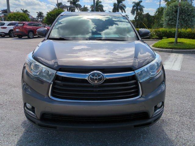 Photo of 2015 Predawn Gray Mica Toyota Highlander