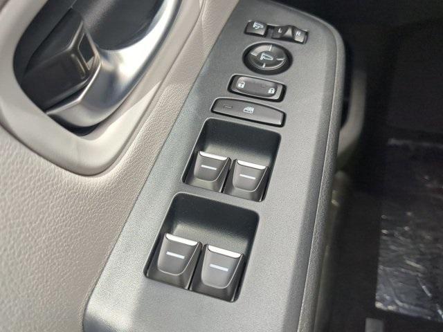 Photo of 2025 Obsidian Blue Pearl Honda Pilot