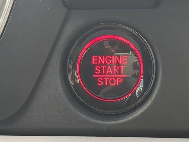 Photo of 2025 Obsidian Blue Pearl Honda Pilot