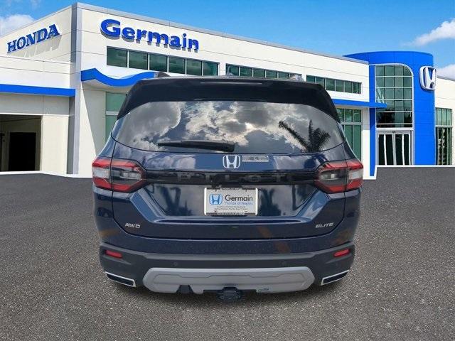 Photo of 2025 Obsidian Blue Pearl Honda Pilot