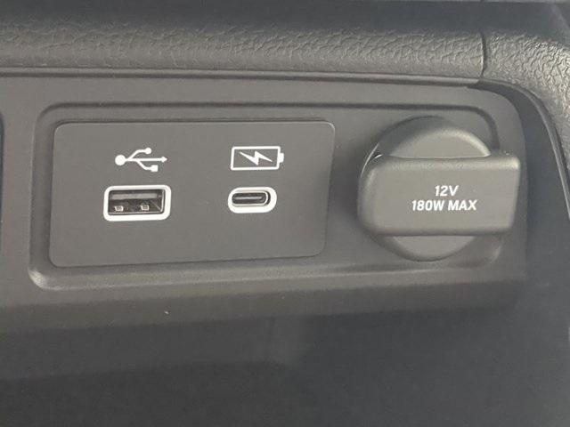 Photo of 2025 Obsidian Blue Pearl Honda Pilot