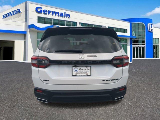 Photo of 2025 Platinum White Pearl Honda Pilot