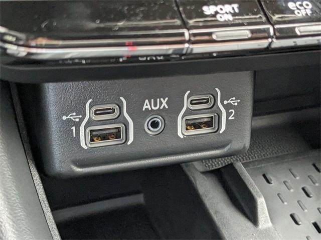 Photo of 2025 DB Black Crystal Clearcoat Dodge Durango