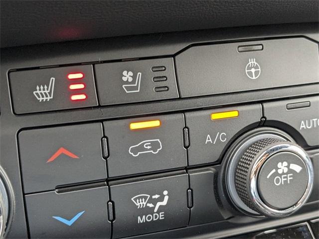 Photo of 2025 DB Black Crystal Clearcoat Dodge Durango