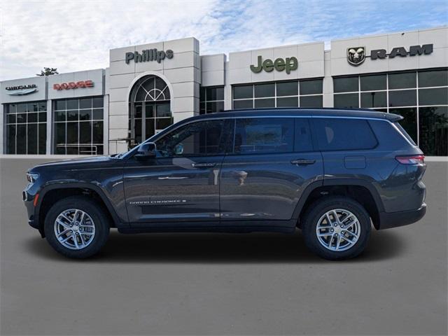 Photo of 2025 Metallic Jeep Grand Cherokee L