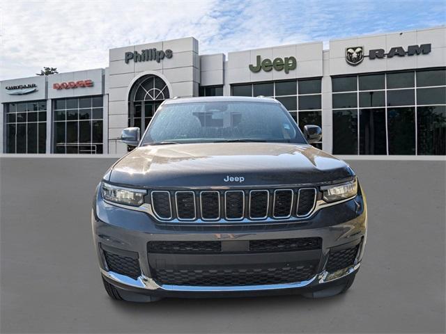 Photo of 2025 Metallic Jeep Grand Cherokee L