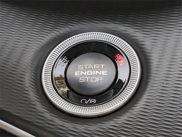 Photo of 2025 Metallic Jeep Grand Cherokee L