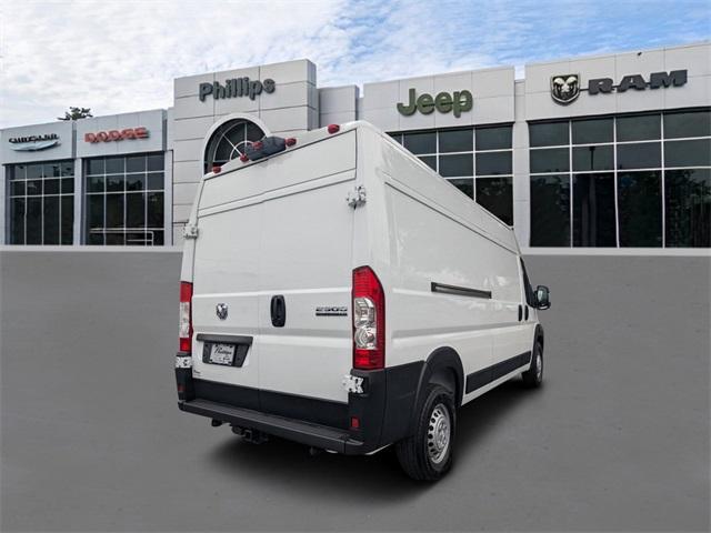 Photo of 2025 Bright White Clearcoat RAM ProMaster 2500