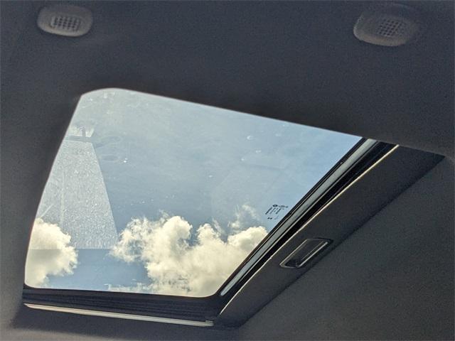 Photo of 2025 Granite Crystal Clearcoat Metallic RAM 2500