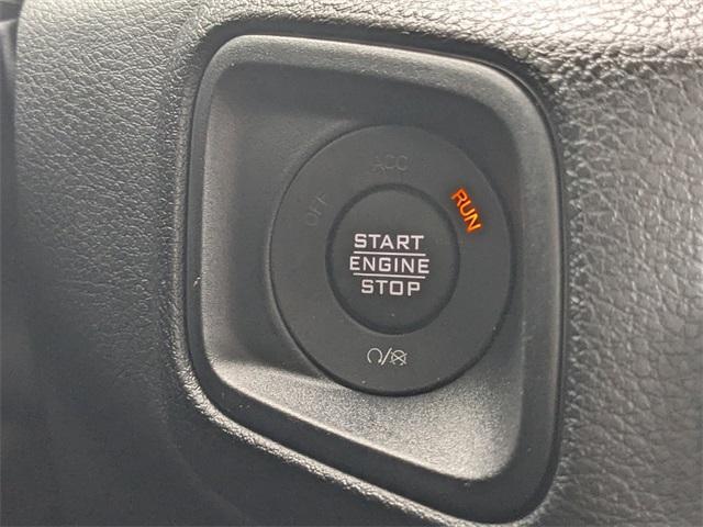 Photo of 2025 Granite Crystal Clearcoat Metallic Jeep Gladiator