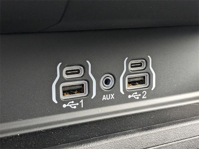 Photo of 2025 Granite Crystal Clearcoat Metallic RAM 2500