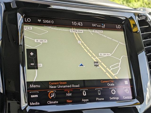 Photo of 2019 Light Brownstone Pearlcoat Jeep Cherokee
