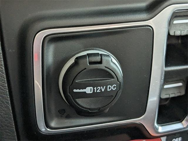 Photo of 2023 Silver Zynith Clearcoat Jeep Gladiator