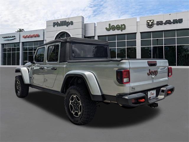 Photo of 2023 Silver Zynith Clearcoat Jeep Gladiator